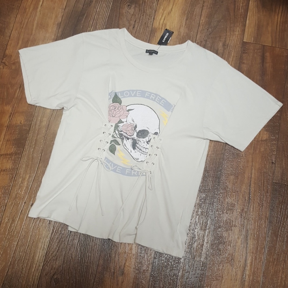 Express Skull T-shirt NWT